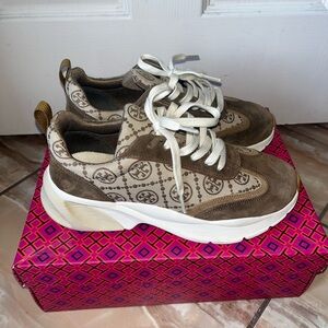 Tory Burch’s Hazel T monogram Good luck trainer
